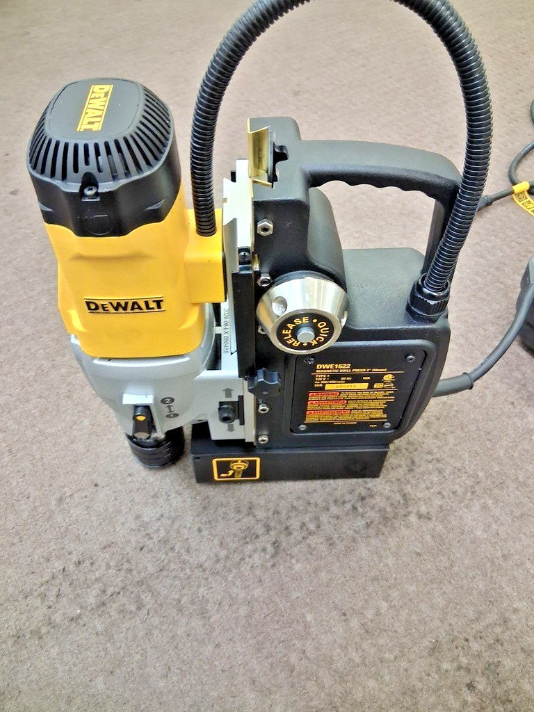 Dewalt Magnetic 2" Drill Press 2-Speed DWE1622K