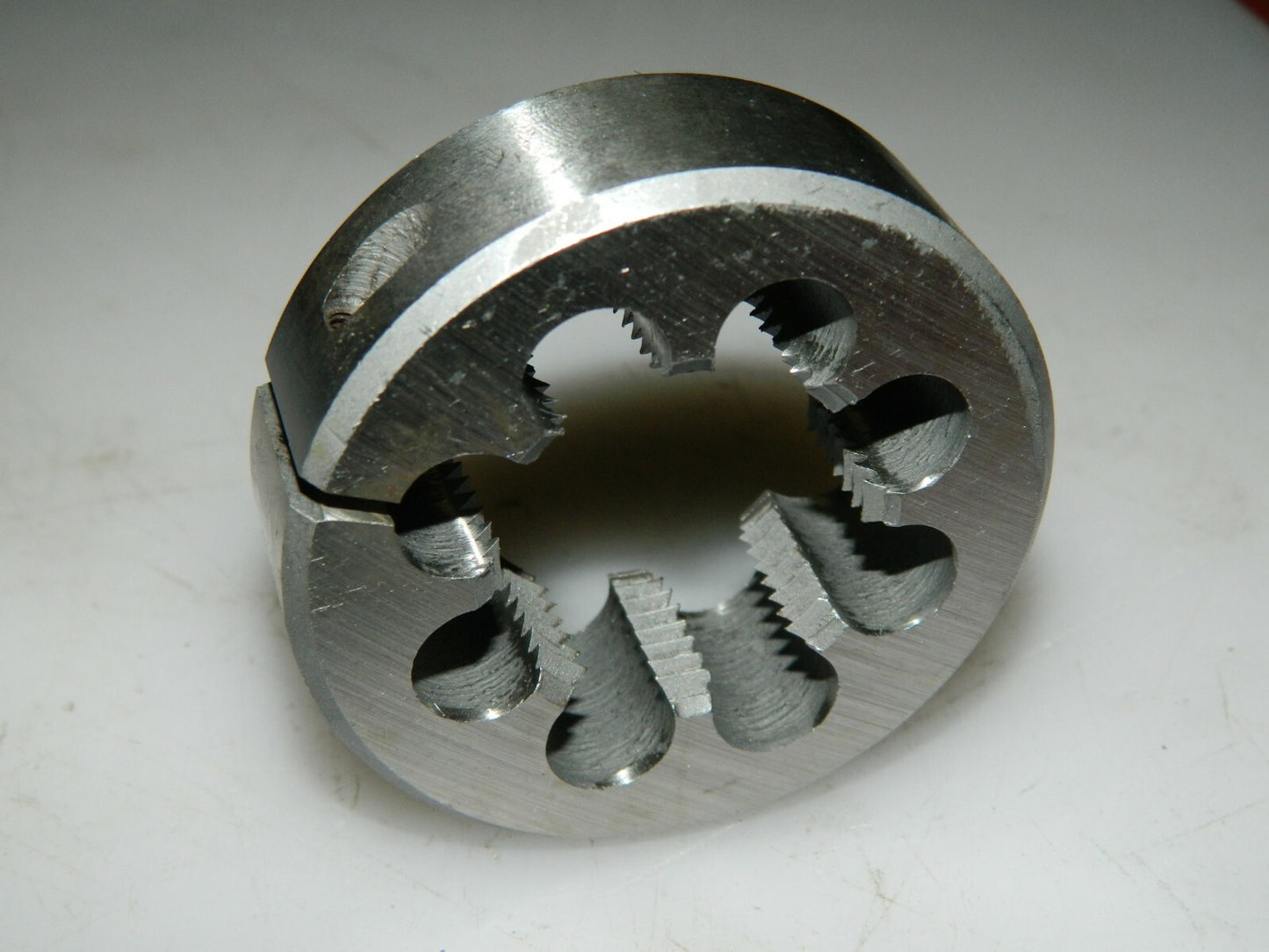 Interstate Round Pipe Die 1 - 11-1/2 NPT Thread 2-1/2" Outside Dia HSS 03801297
