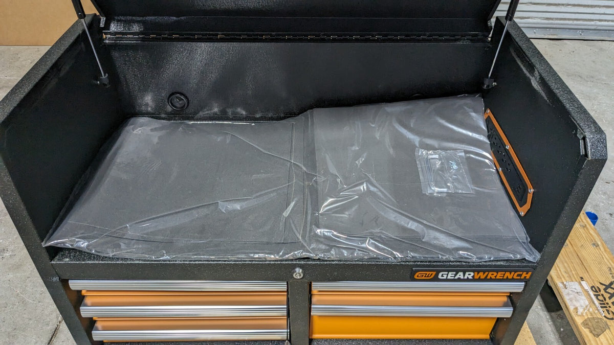 GEARWRENCH 5 Drawer Top Tool Chest 18 x 23 x 36 Steel Black/Orange 83242 Damage