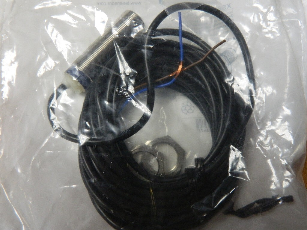 TELEMECANIQUE  NPN, PNP, 8mm Detection, Cylinder, Inductive Proximity Sensor