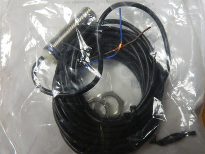 TELEMECANIQUE  NPN, PNP, 8mm Detection, Cylinder, Inductive Proximity Sensor