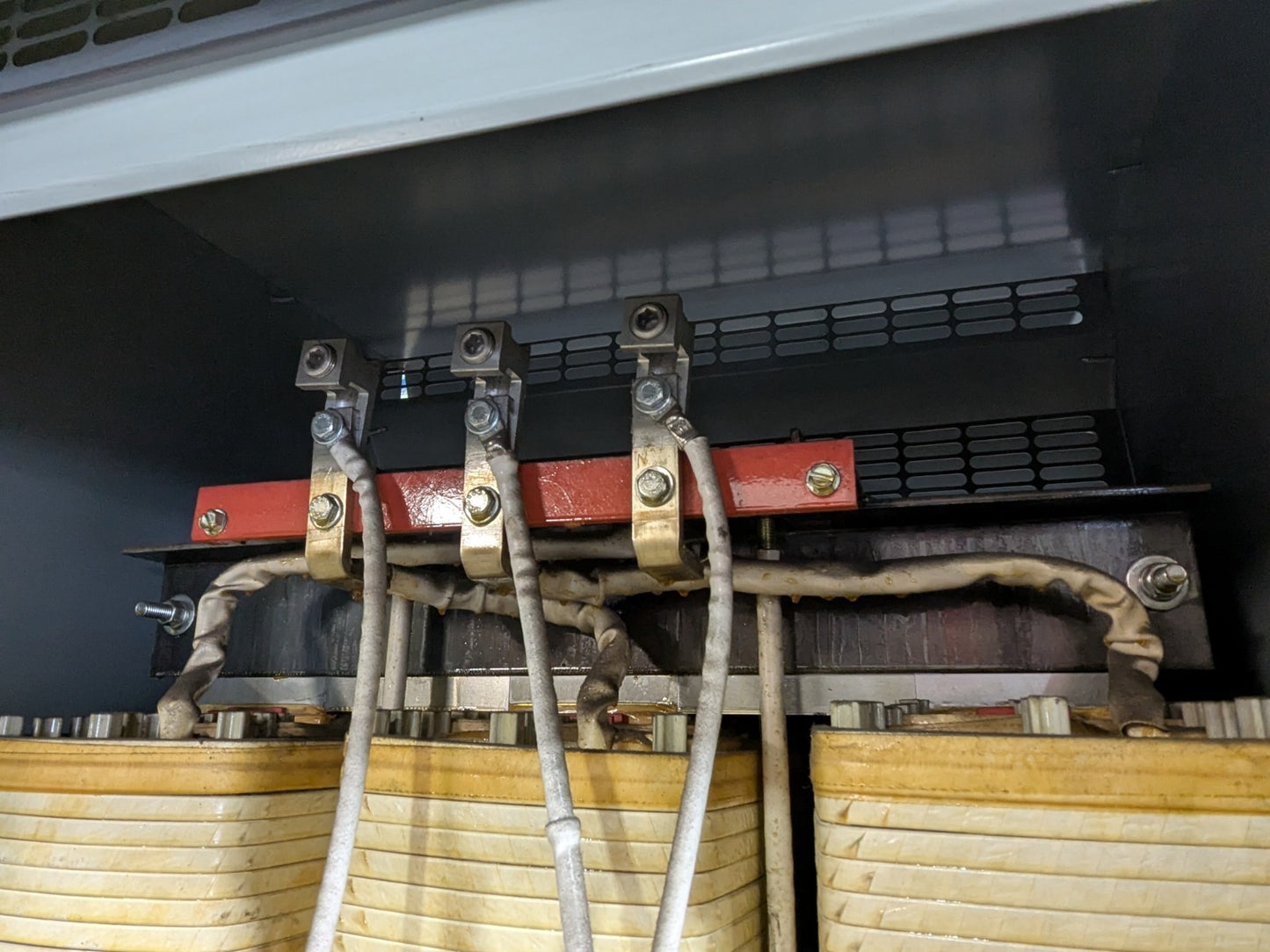 Hammond 112.5kVA Dry Type Power Transformer 3 Phase 480V NMK112KD Parts / Repair