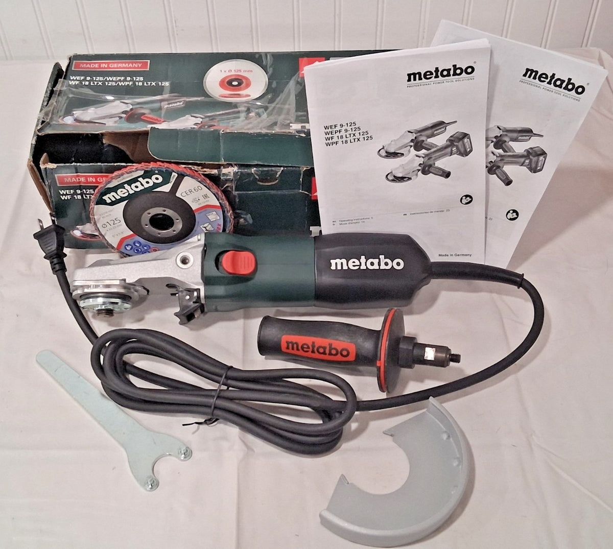 Metabo Quick Angle Grinder 4-1/2"/5" WE9-125 600269420