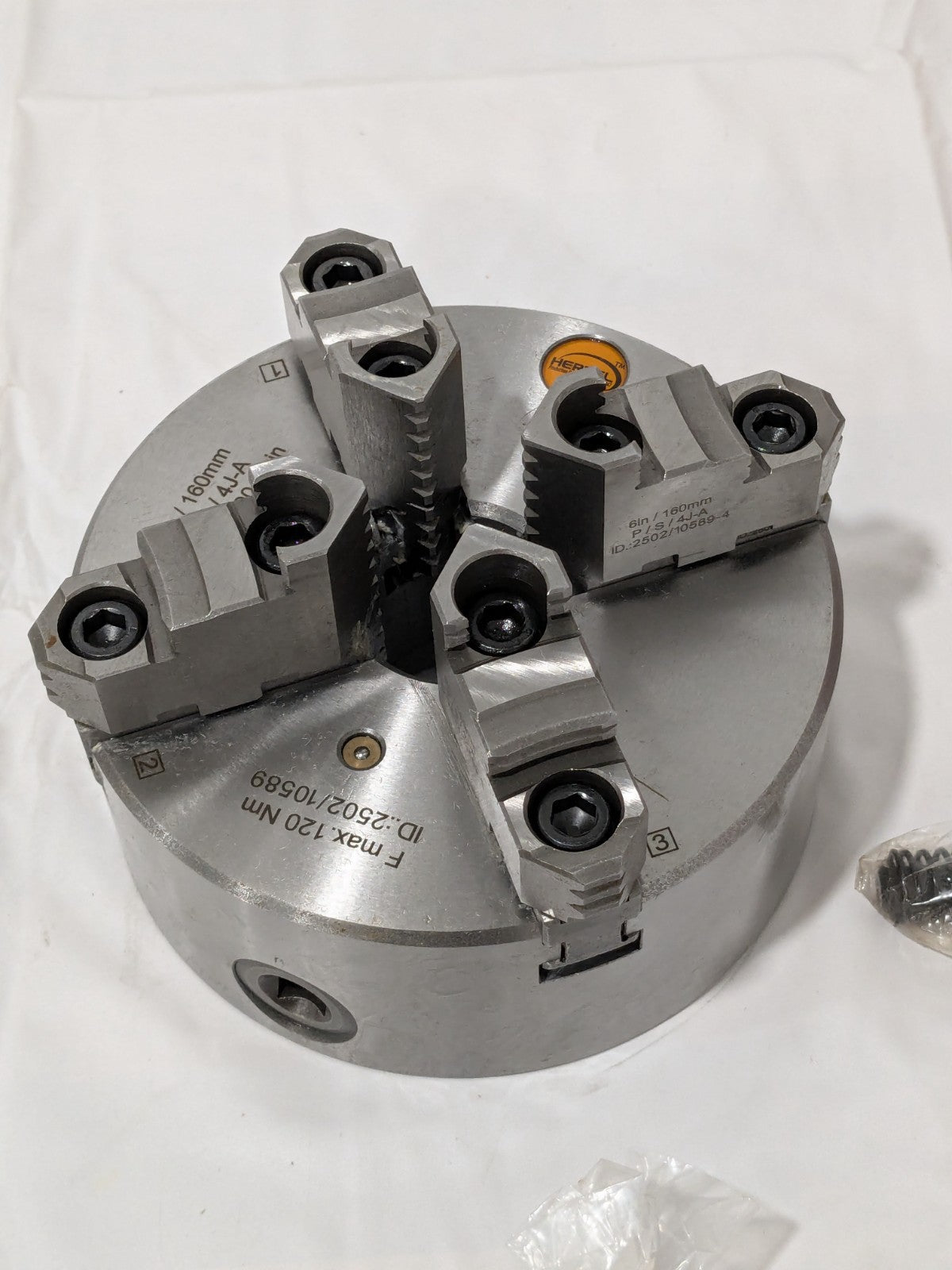 Hertel Manual Lathe Chuck: 6", 4 Jaw, Self-Centering 97019012