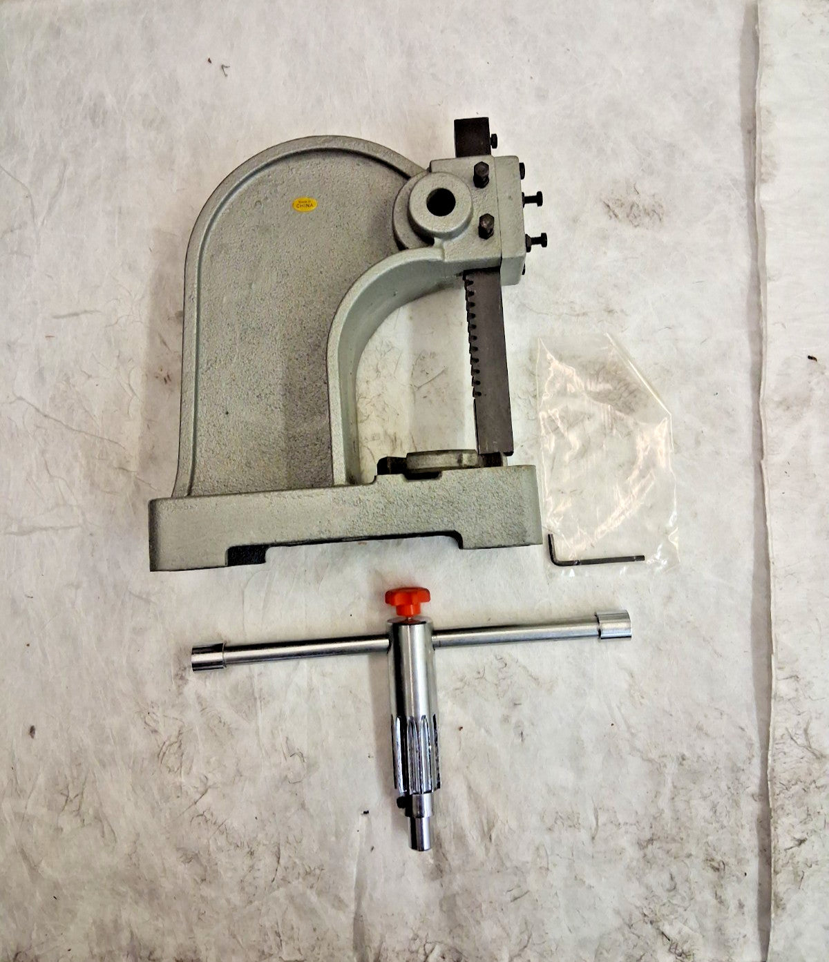 Pro Arbor Press 1" Ram 4" Throat Depth 1 Ton Pressure 9-1/2" Stroke 09511114