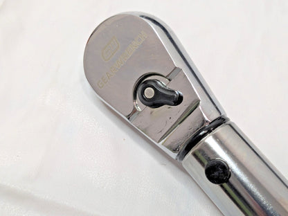 GEARWRENCH Micrometer Torque Wrench 3/8" DR 30"-250" Lb Max 85061M