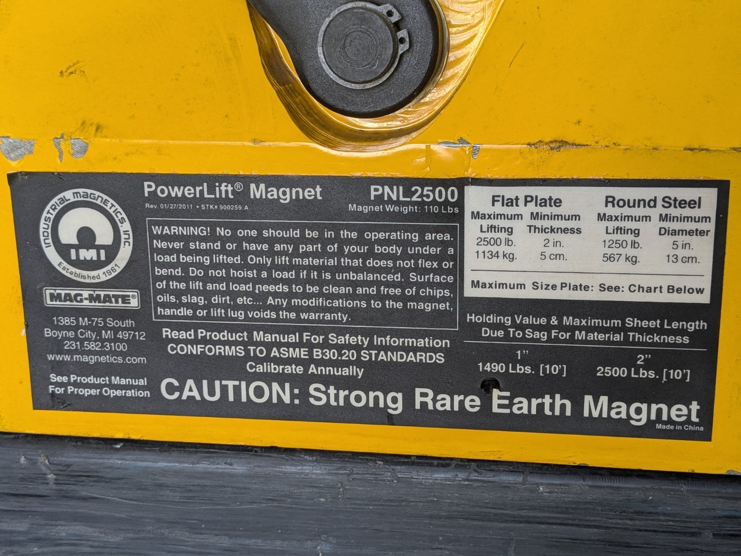 Mag Mate PowerLift Industrial Rare Earth Magnet 2500 lb. Capacity PNL2500