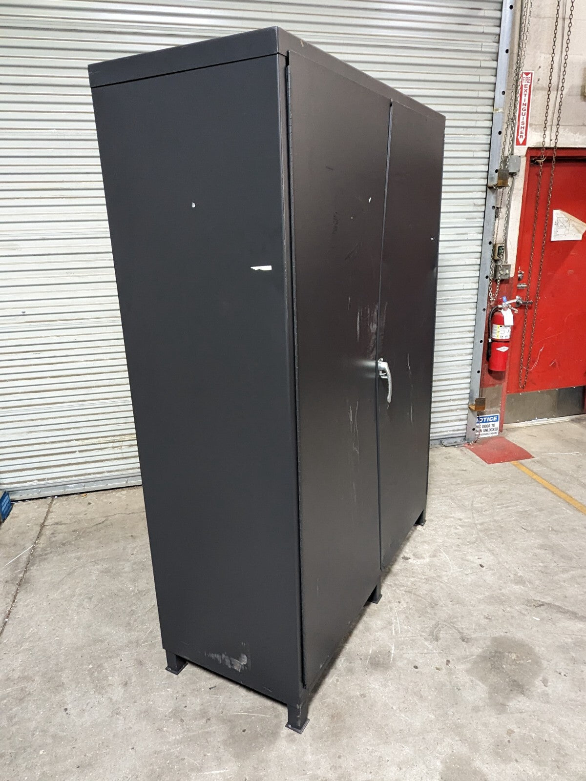 Valley Craft Heavy Duty Welded Storage Cabinet w/ Bins F87953A7 Scratch N Dent