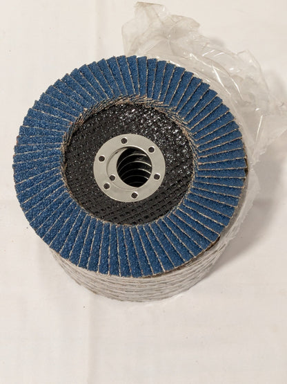 DeWALT 4 1/2" X 7/8" Z 40 Grit Flap Disc Pack of 7 DW8306