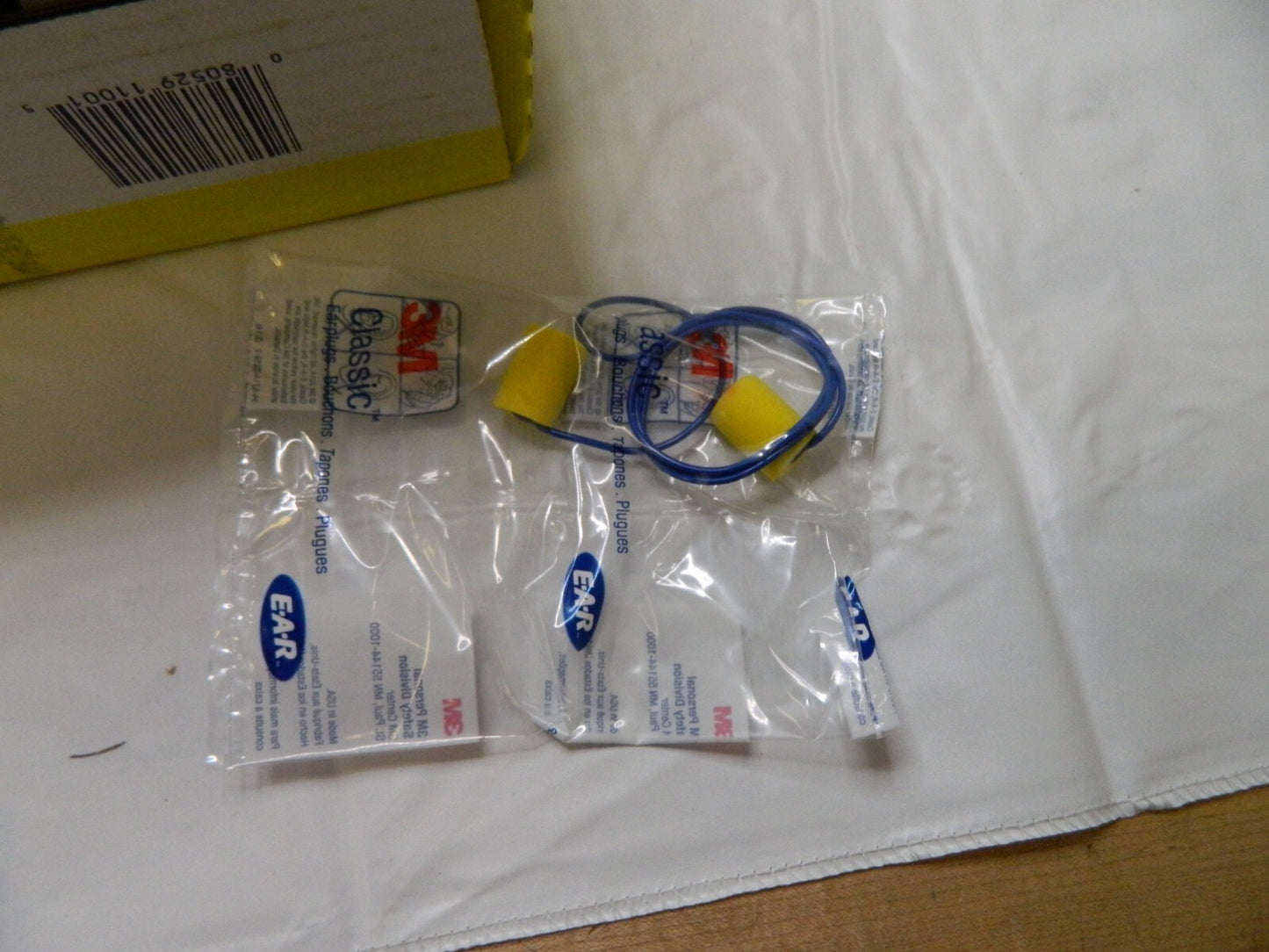 3M Earplugs: 29 dB, Foam, Barrel, Roll Down, Corded 1 06528079