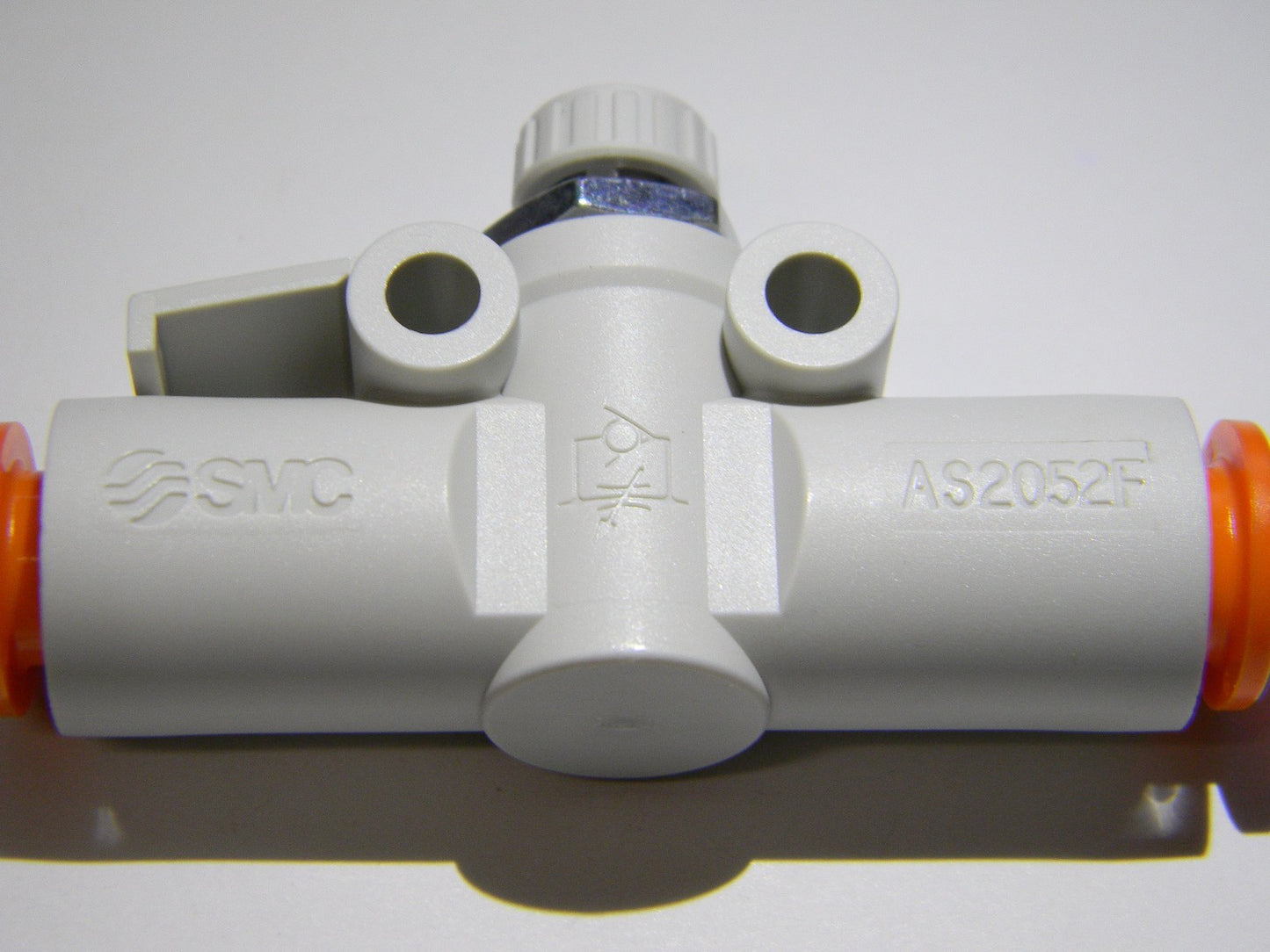 SMC Pneumatics Flow and Speed Control Valve 5/16" Tube OD x 1/4" Body