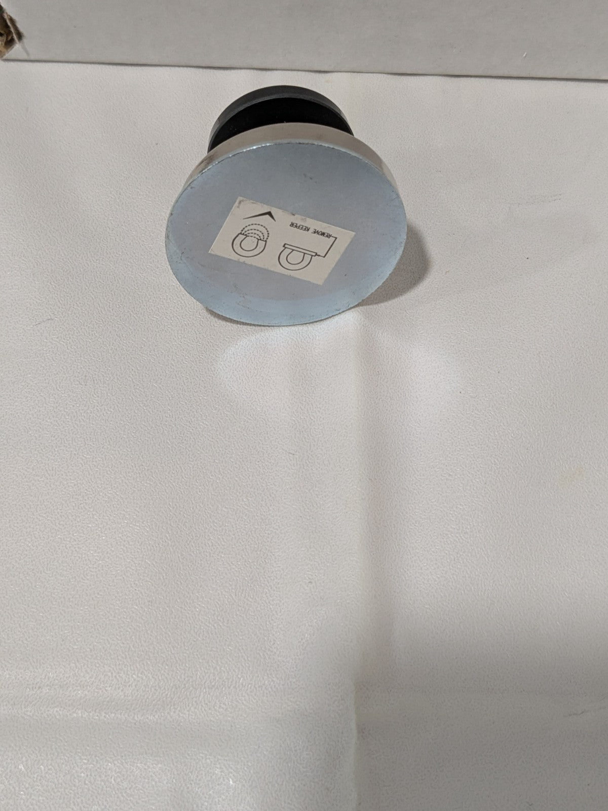 (12) Eclipse Ceramic Fixture Magnet: Center Mount, 1.425" L, 0.283" W E2600
