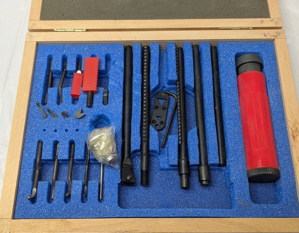 SHAVIV VARGUS 21 Piece Deburring Kit w/Wooden Case 154-29061