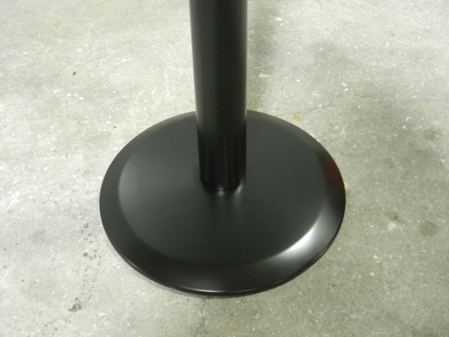 Tensator 38" Black Steel Barrier Receiver Post 14" Base Diameter 889U-
