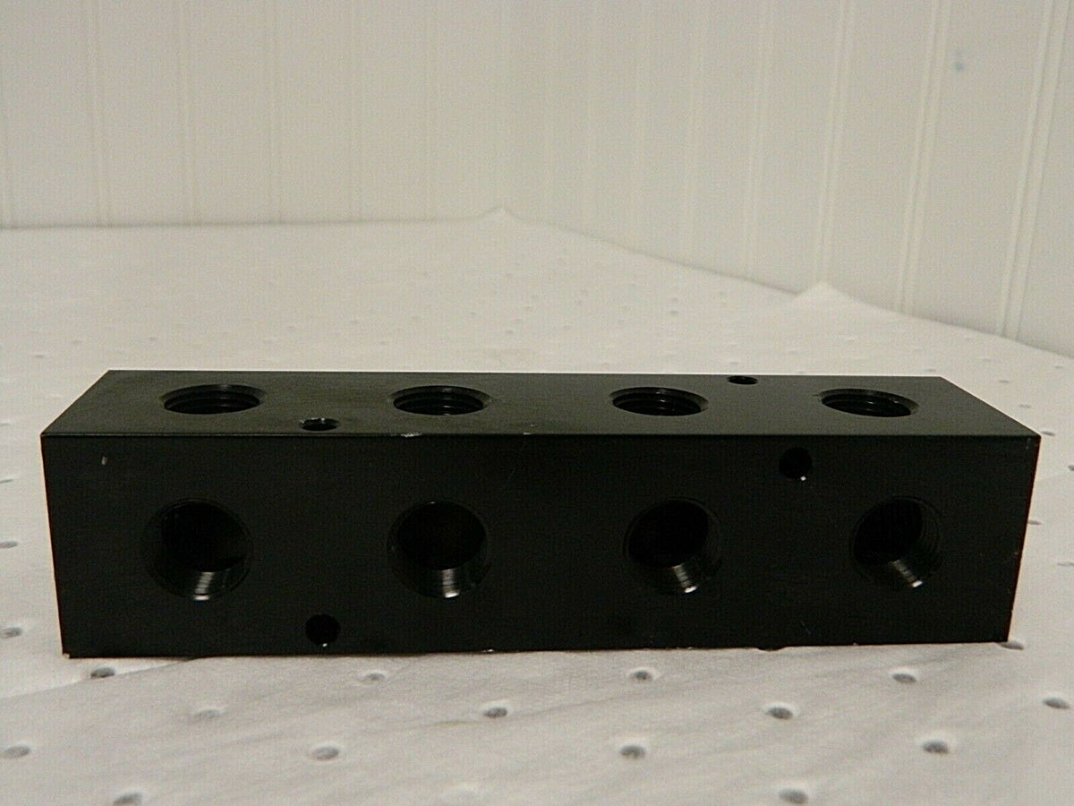 PRO Outlet Manifold 3/8 x 1/2 x 6 1/4 2 Inlet 4 Outlet 06429500