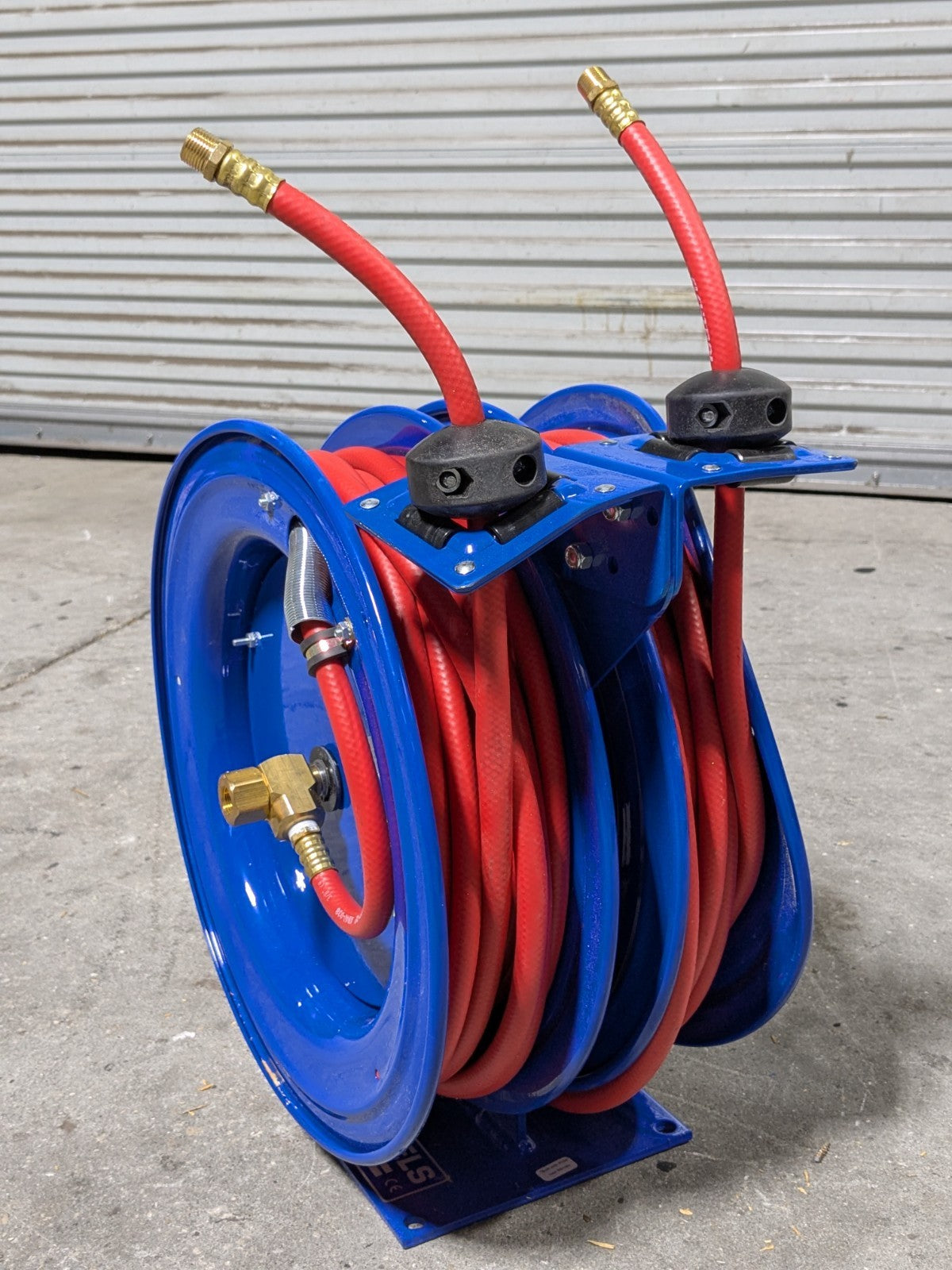 CoxReels Retractable Dual Hose Reel 50 Ft x 3/8 In C-LP-350-350 Scratch N Dent