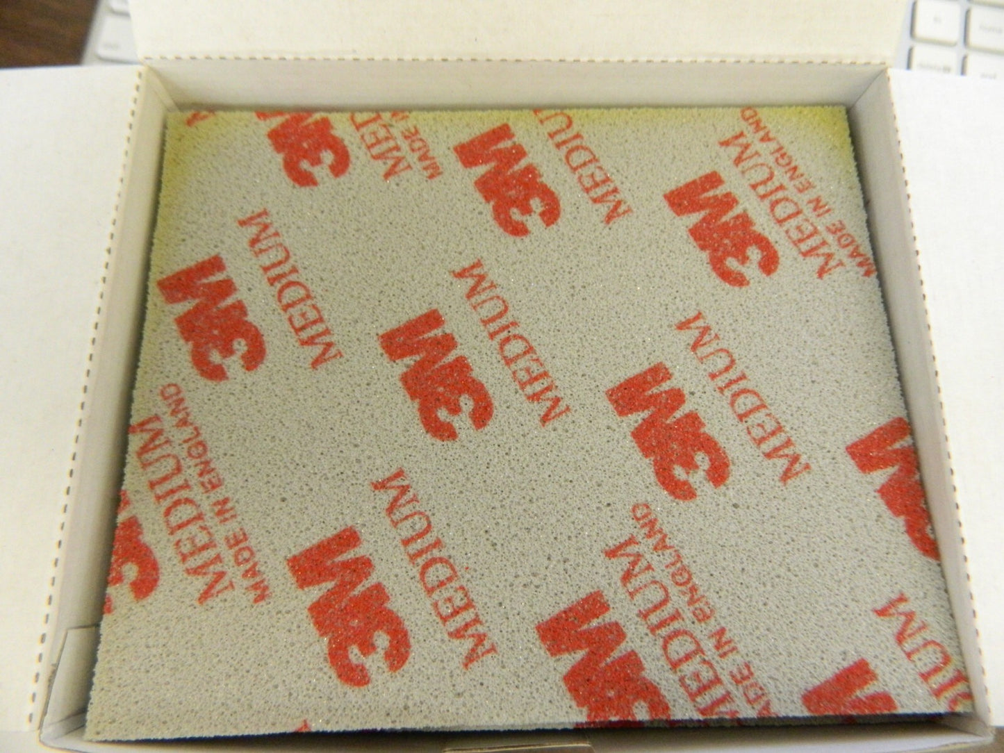 3M Sanding Sponge20pk 4-1/2" Wide 5-1/2" Long, 3/16" Thick Fine Grade 7000000589