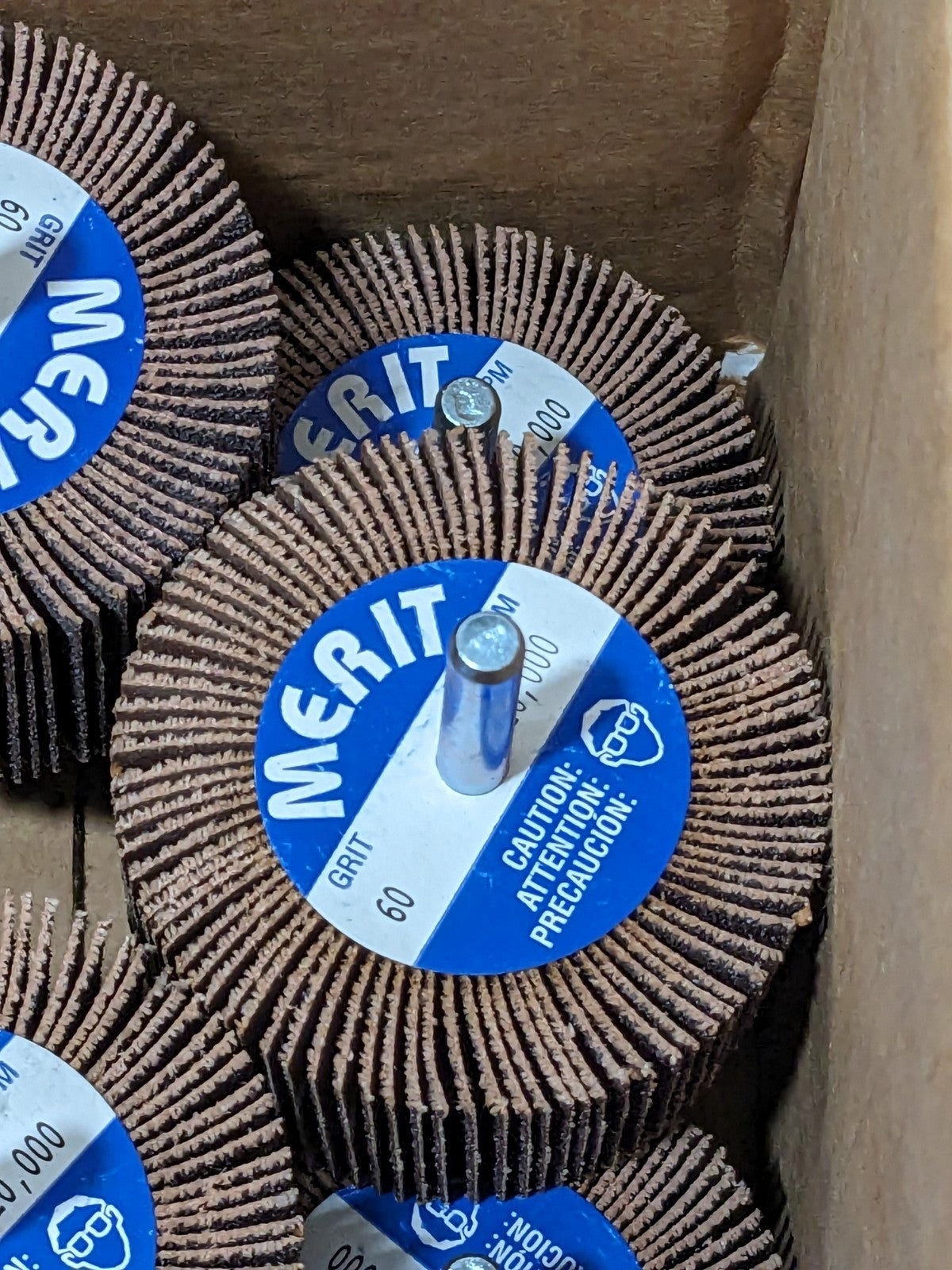 MERIT ABRASIVE Mounted Flap Wheel 2-1/2" Dia 1-1/2" Face Width Qty 7 0