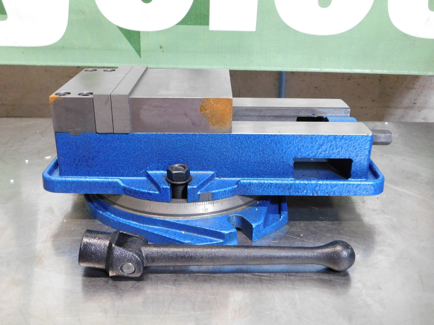 Pro-Grade 6" Opening 6" Manual Horizontal Swivel Precision Machine Vise 428-7261