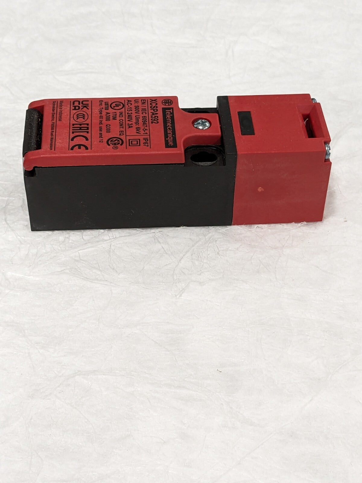 Telemecanique Plastic Key Safety Limit Switch NO/NC Configuration XCSPA592