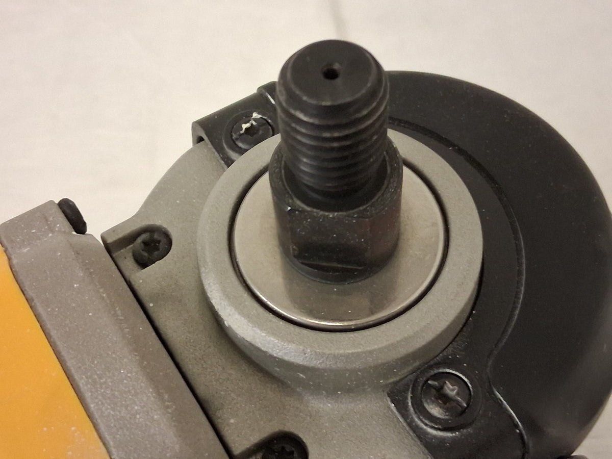 Dewalt Handheld Electric Polisher 7" Pad Dia 600 & 3,500 RPM DWP849X