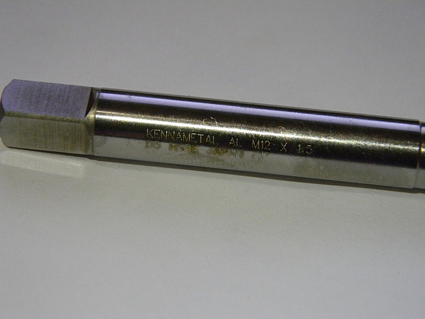 Kennametal M12 x 1.50  3Fl D5 Vanadium HSS Slow Spiral Flute Tap 4131906