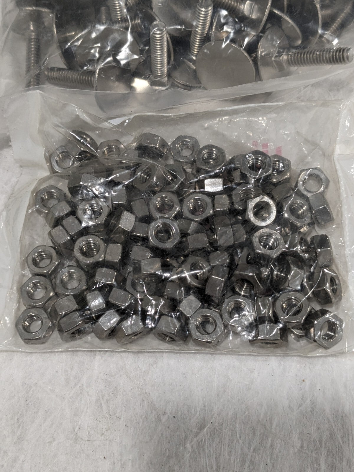 1/4-20, 1-1/4" OAL, 31/32" Head Diam, SS Elevator Bolt Qty 100 BOES14104wHex