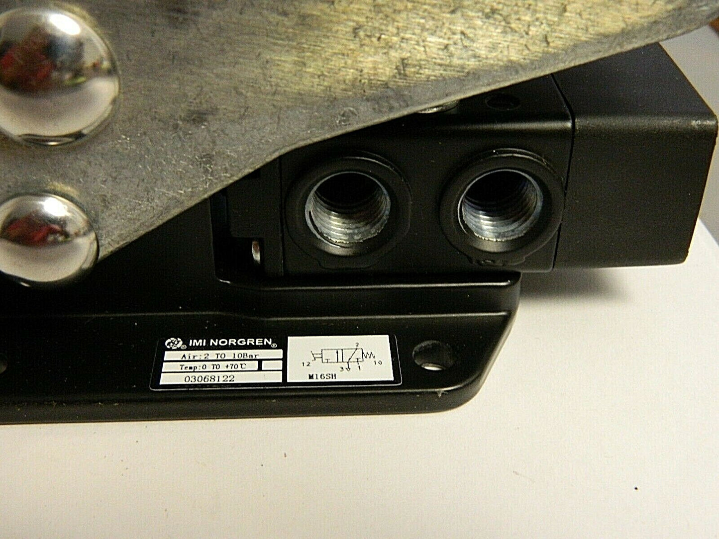 Norgren 1/4" NPT Packed Spool Valve 3-Way 03068122