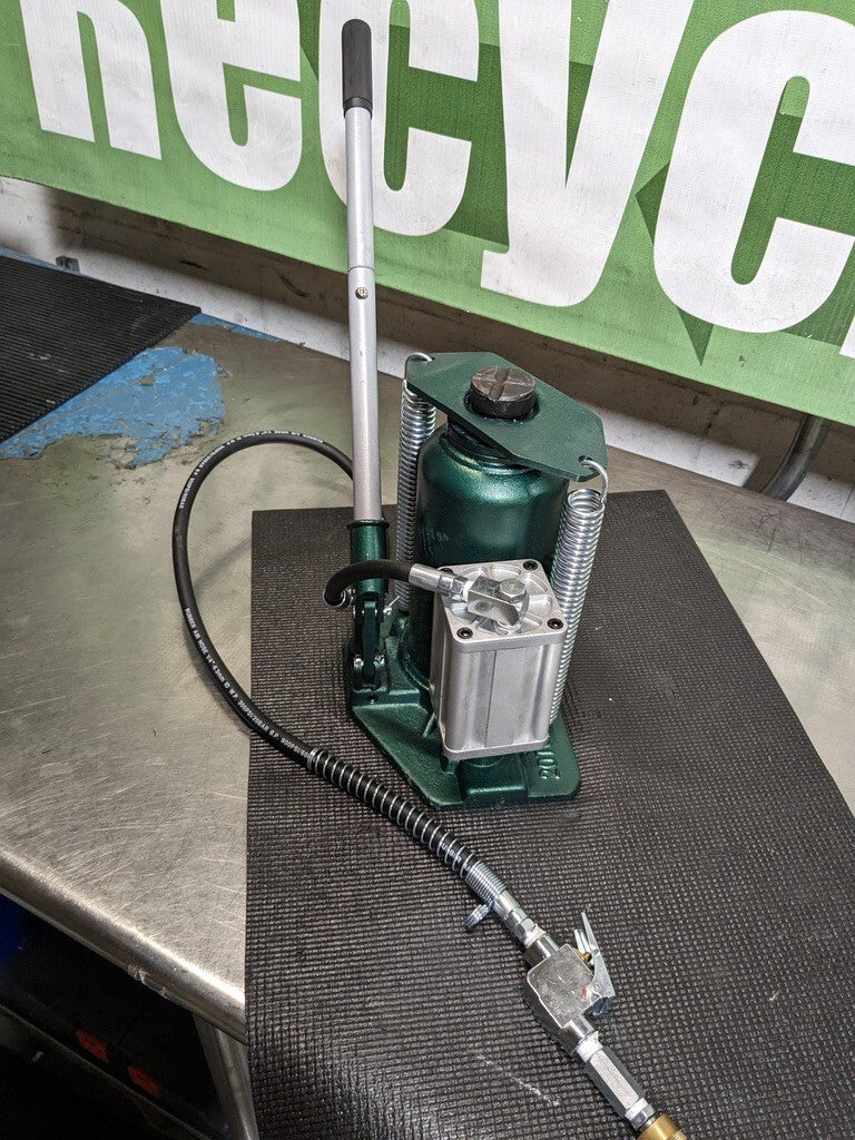 Safeguard Jack Air/Hydraulic Bottle Jack 20 Ton Capacity 61206