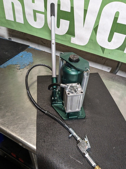 Safeguard Jack Air/Hydraulic Bottle Jack 20 Ton Capacity 61206