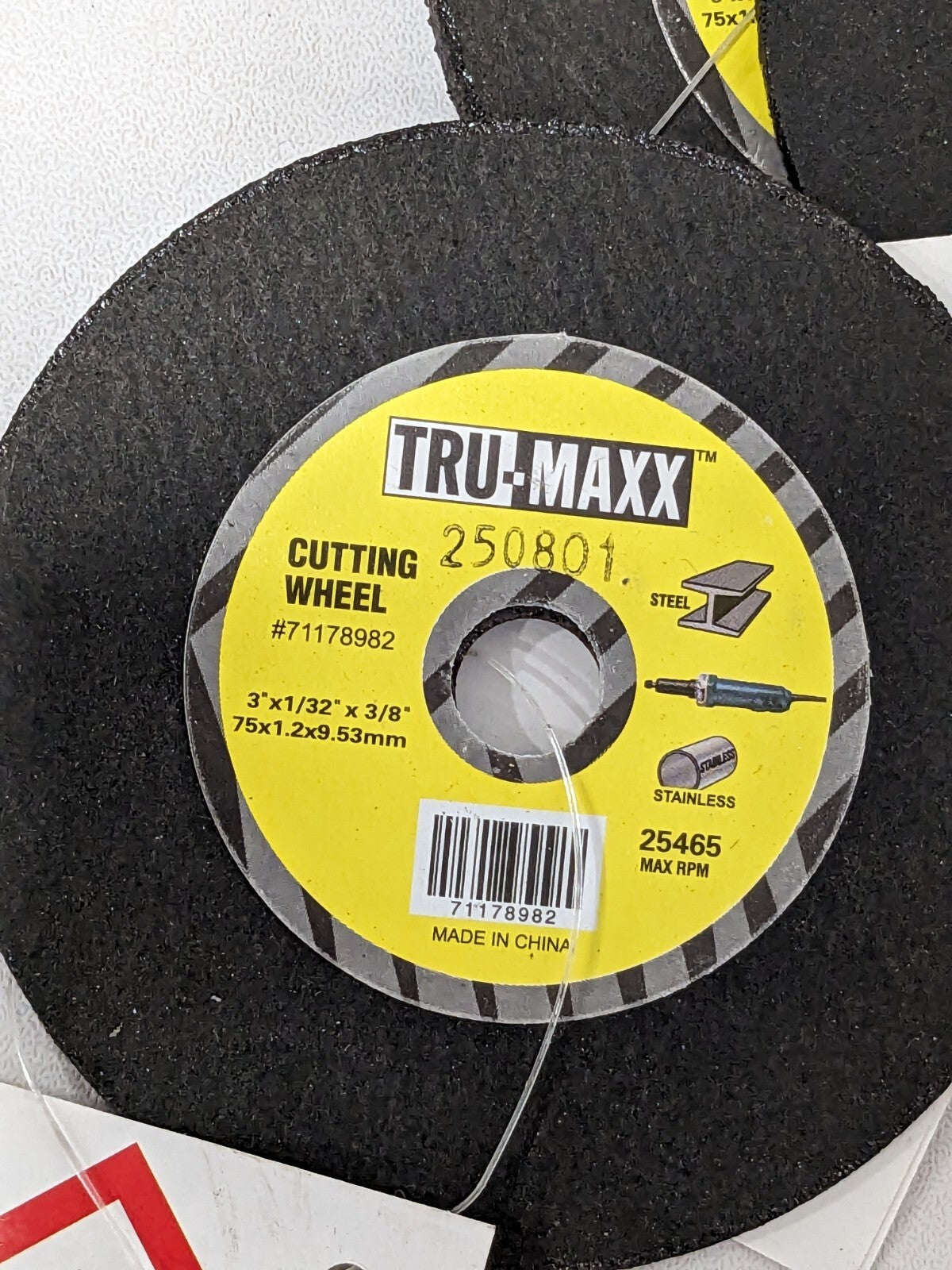 Tru-Maxx Cutoff Wheel Type 1, 3" Dia, 1/32" Thick, 3/8" Hole, AO Qty 18 71178982