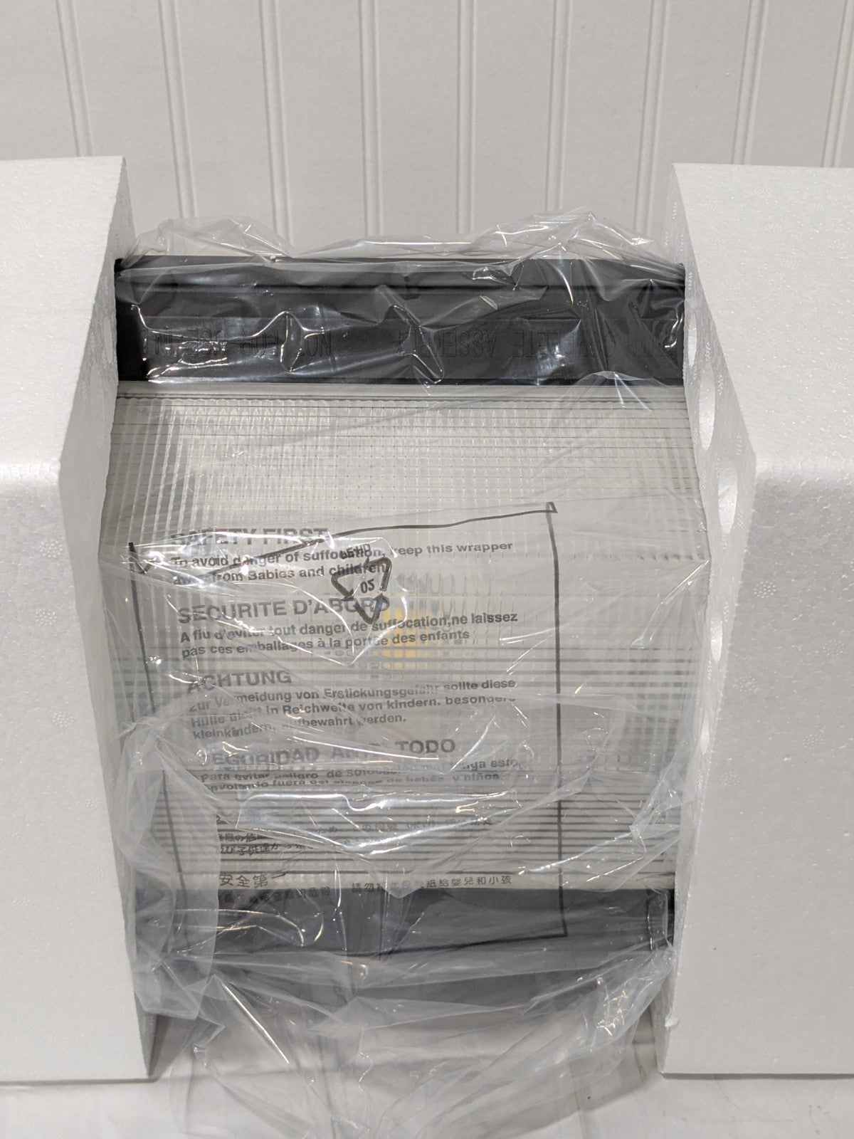 Sylvania LEDVANCE Wall Pack 30W 4000K Bronze WALPAK2N/030UNV740/NC/BZ