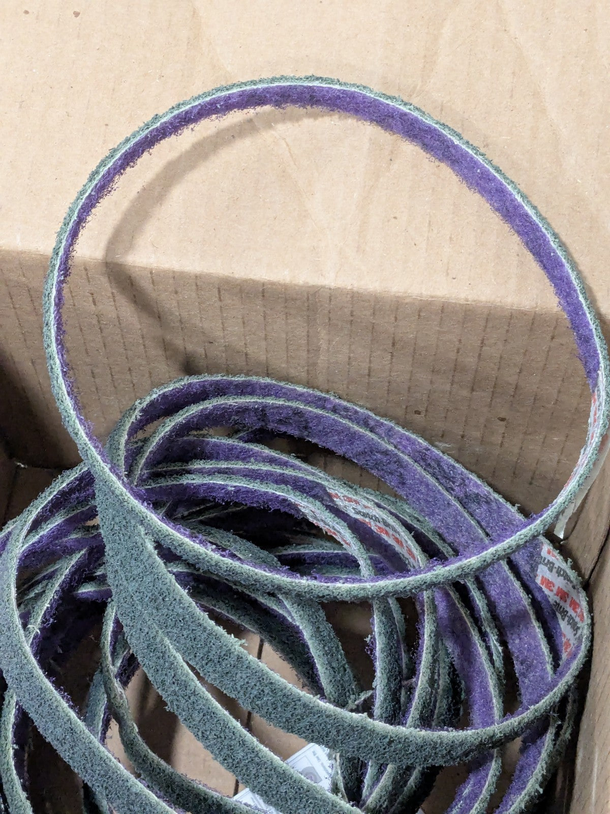 3M Abrasive Belt: 1/2" Wide, 18" OAL, Aluminum Oxide Qty 19 7100010673