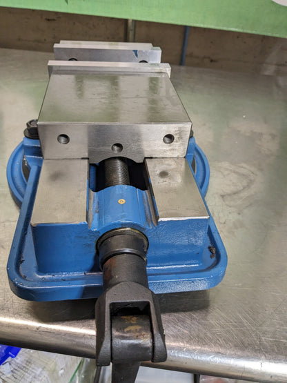 BAILEIGH Machine Vise: Horizontal Swivel Base 1 Station 12-9/16" DAMAGED 1019130