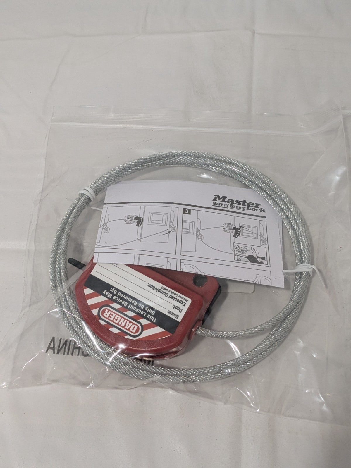 MASTER LOCK 6' Cable Length, 4 Lockout Points, Cable Lockout Qty 2 S806