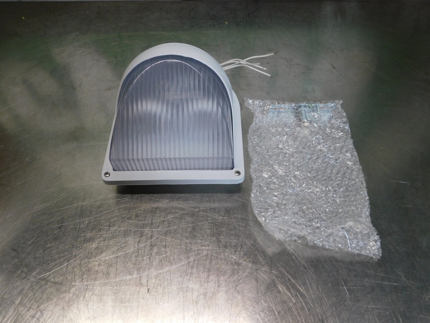 Thomas &amp; Betts Literay Wall Mount LED 6V 4W LITE-2(LA)-WT