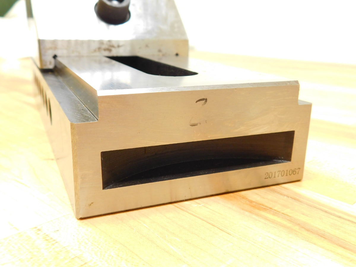 INTERSTATE Toolmaker's Vise 3-15/16" Jaw Width 5"Jaw Opening Capacity 201701067