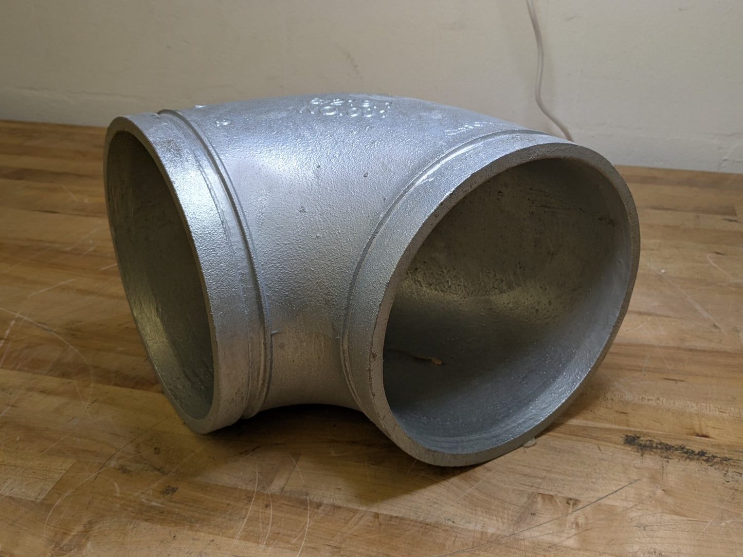 Victaulic Firelock 90 Degree Grooved Elbow 8 In. Galvanized 8/219.1 No. 001