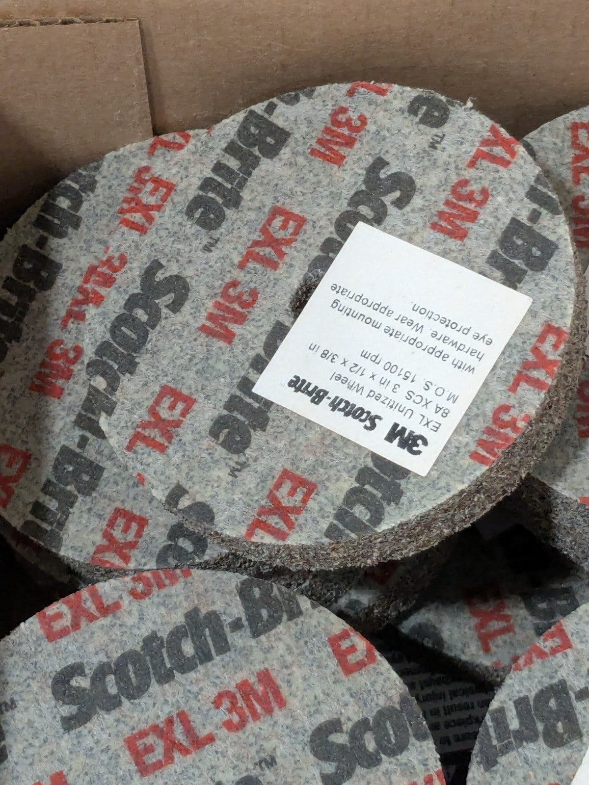 3M Deburring Wheel: 3" Dia, 1/2" Face Width, 3/8" Hole Qty 20 00048011185606