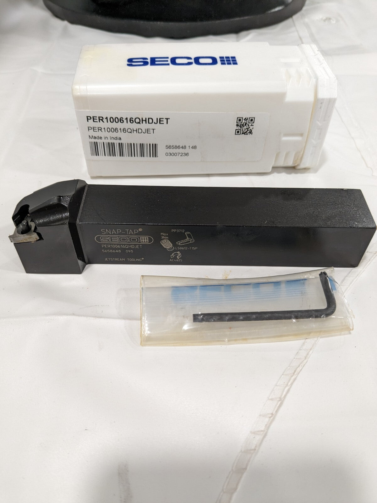 SECO Indexable Threading Toolholder: External, RH, 1 x 1" Shank 03007236