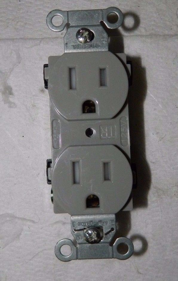 Hubbell Self Grounding Duplex Receptacle 125 VAC 15A 8PK #BR15GRYTR