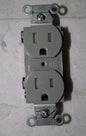 Hubbell Self Grounding Duplex Receptacle 125 VAC 15A 8PK #BR15GRYTR