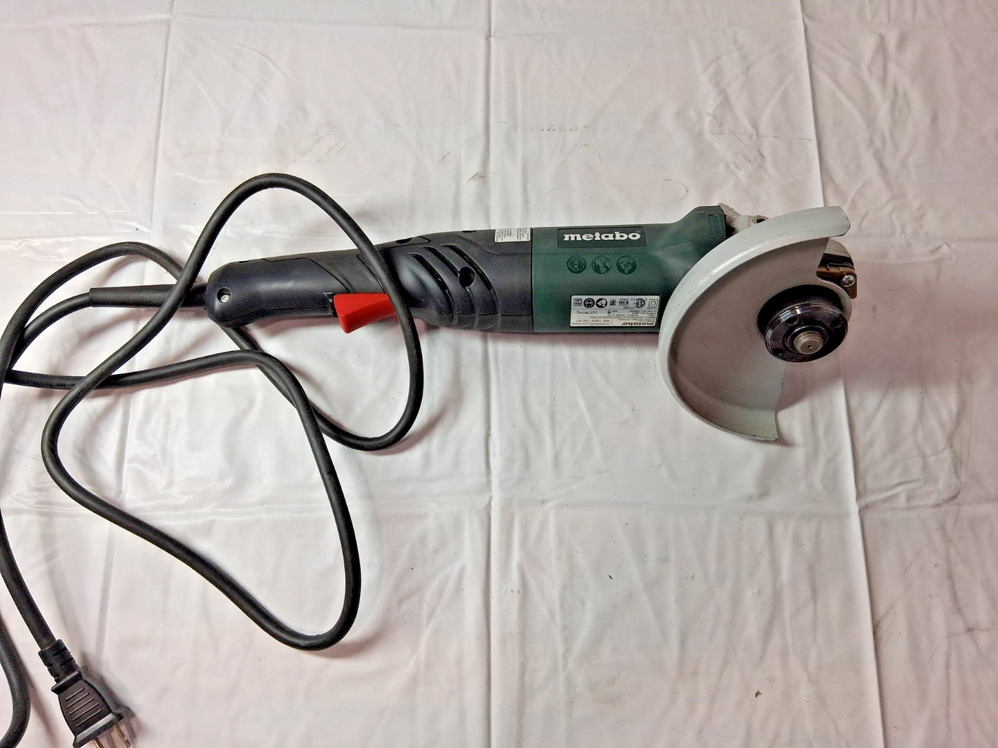 Metabo Corded Angle Grinder 6" Wheel Dia 9,600 RPM 5/8-11 Spindle 01242420