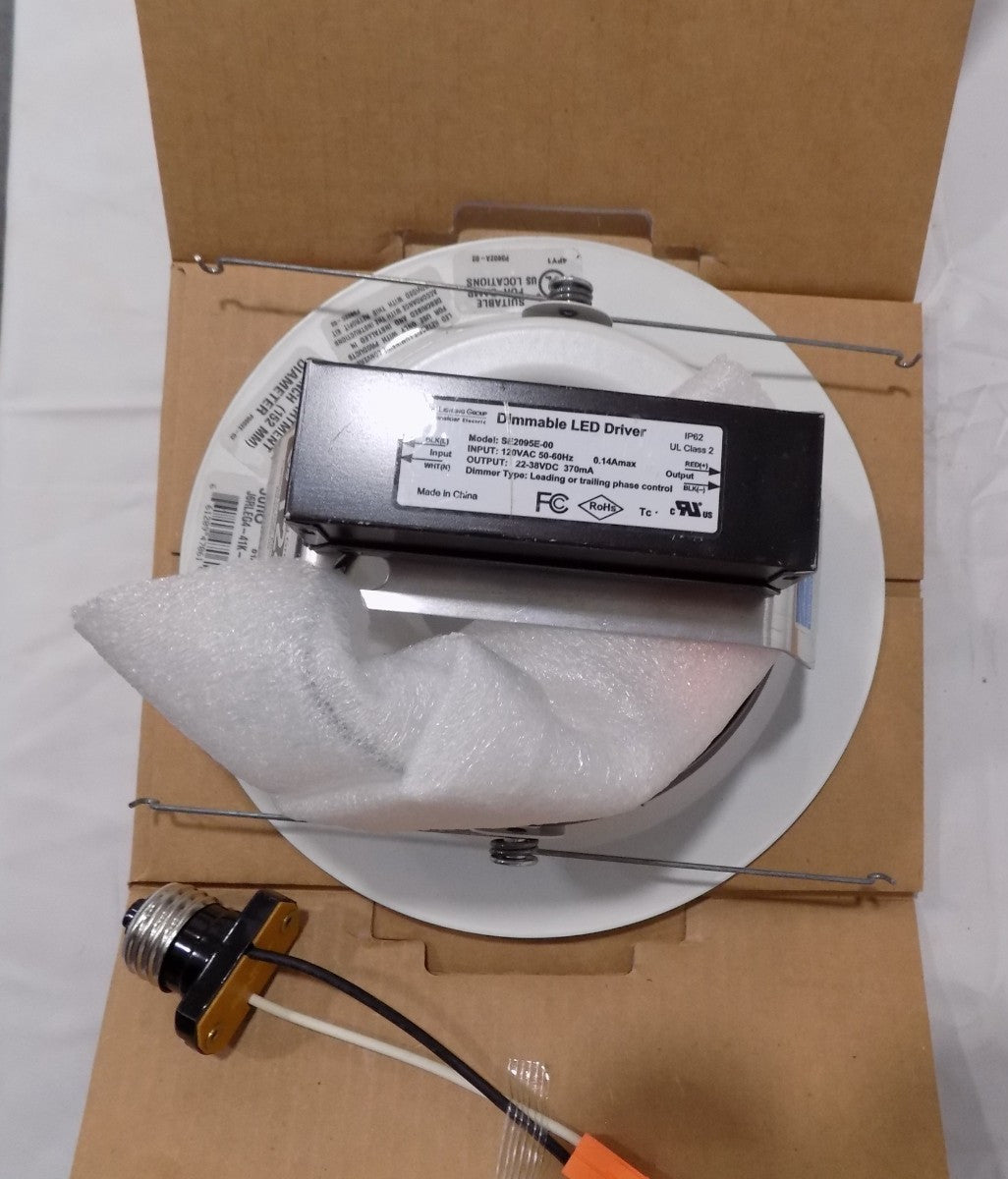 Juno 6" LED Eyeball Retrofit Kit - Dimmable- 4100K 900lm