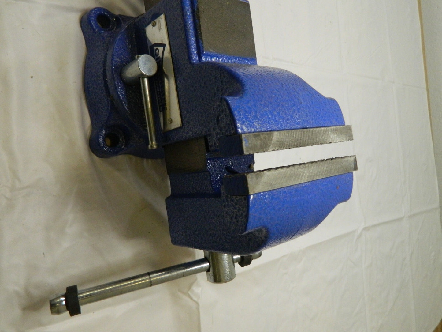 GIBRALTAR Bench & Pipe Combination Vise: 4 Jaw Width CBV039