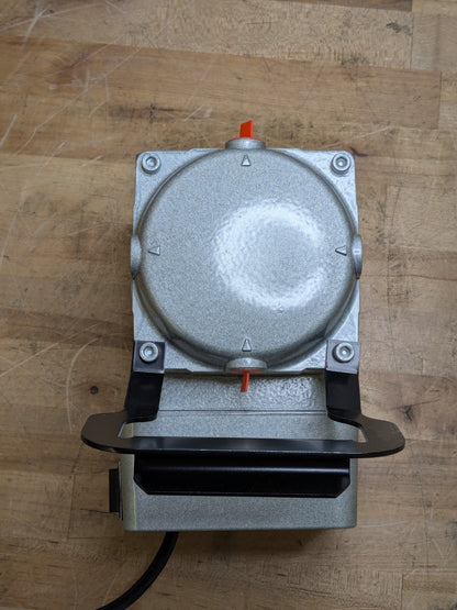 Gast Diaphragm Compressor Pump 1/8 HP 115v DOA-P709-AA Parts / Repair