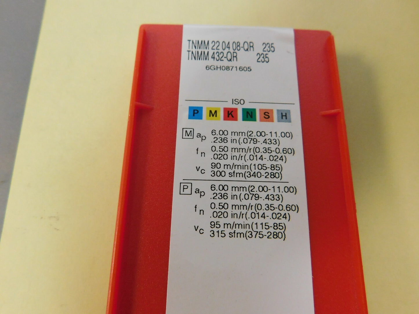 Sandvik Carbide turning inserts  QTY 10 TNMM 22 04 08-QR 235