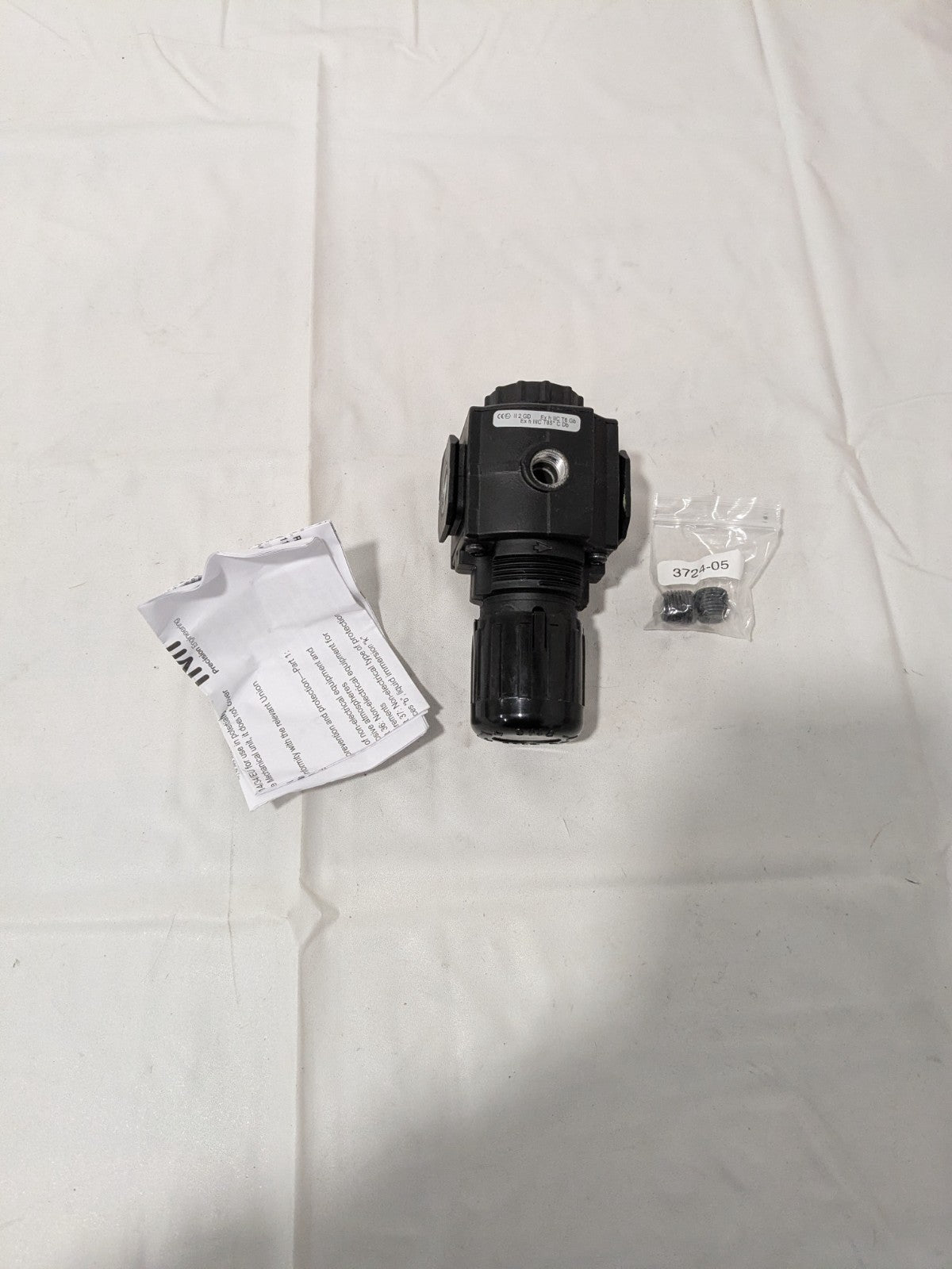 Norgren Compressed Air Regulator 3/8" NPTF, 160 psi, Intermediate R73G-3AK-RMN