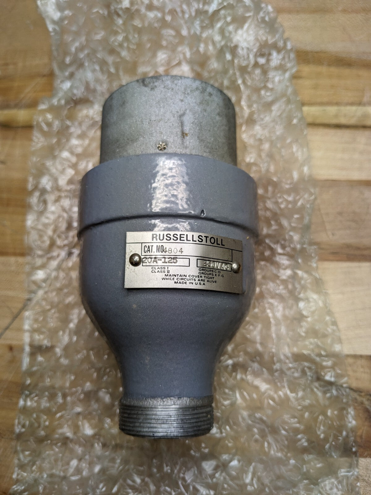 Russellstoll Explosion Proof Connector 20 Amp 250 VAC 3-Pole 4-Wire 4804