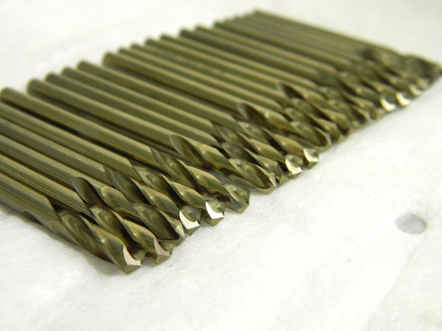 Cleveland Cobalt Screw Machine Drill Bits RH 3.70 mm 135° Qty 22 C14823